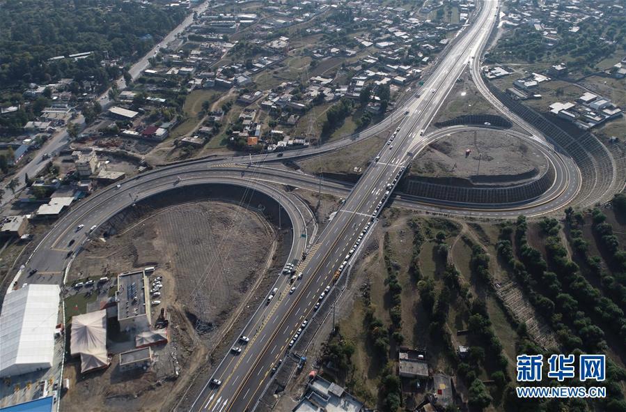 Via expressa no Corredor Econ?mico do Paquist?o inaugurada no noroeste paquistanês