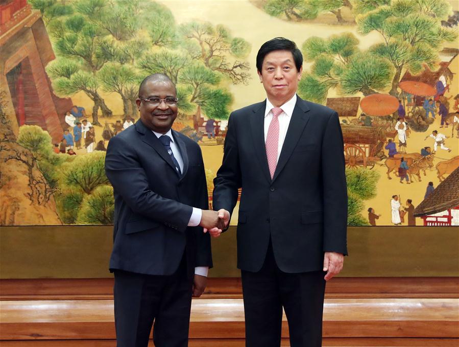 China e S?o Tomé e Príncipe prometem avan?ar la?os