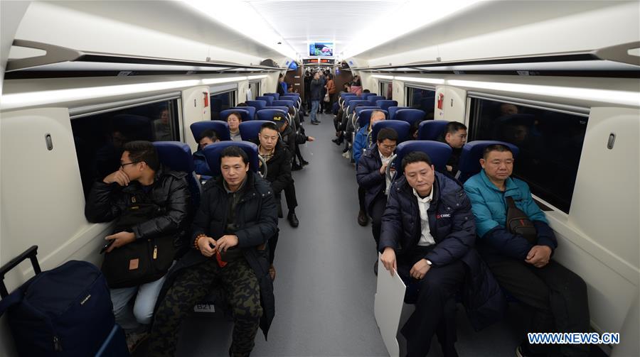 Hunan: trens-bala interurbanos colocados em opera??o