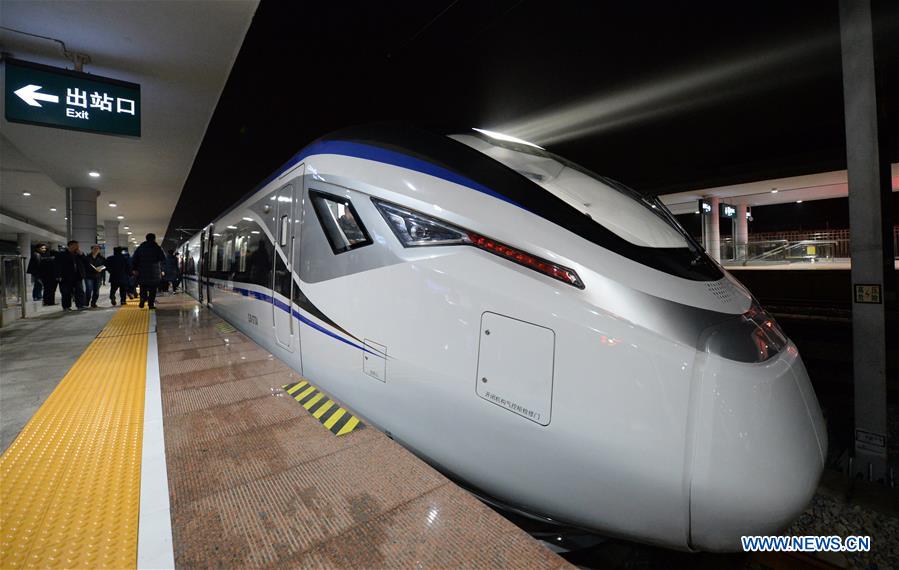 Hunan: trens-bala interurbanos colocados em opera??o