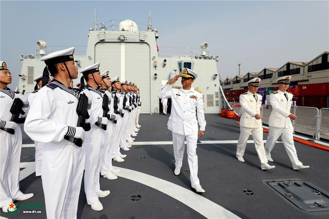 China e Paquist?o realizam exercício naval conjunto