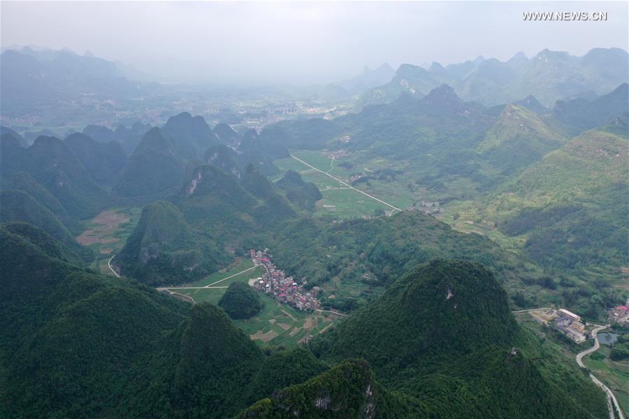Guangxi: todo o grupo étnico Maonan deixa a pobreza