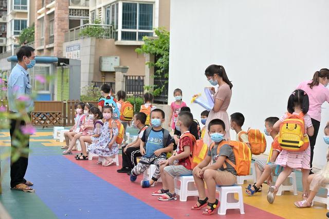 Jardins de infancia de várias cidades retomam aulas