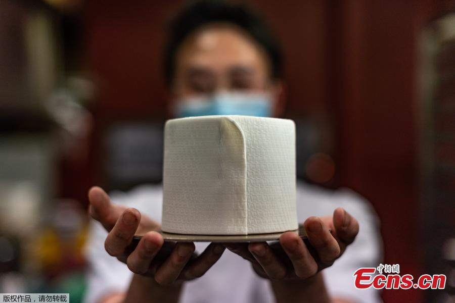 Malásia: Cafeteria lan?a bolos insólitos em forma de papel higiênico

