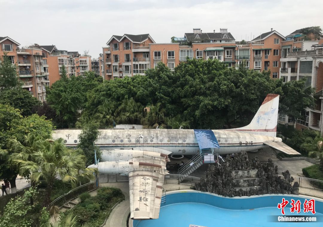 Chengdu: moradores v?o às compras e jogam mahjong “de avi?o”

