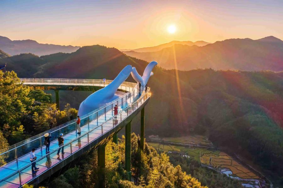 Ponte de 99 metros de comprimento tem apoio da “m?o de Buda” em Fujian