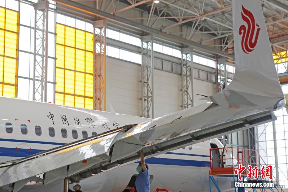 COMAC entrega primeiros avi?es regionais ARJ21 à Air China

