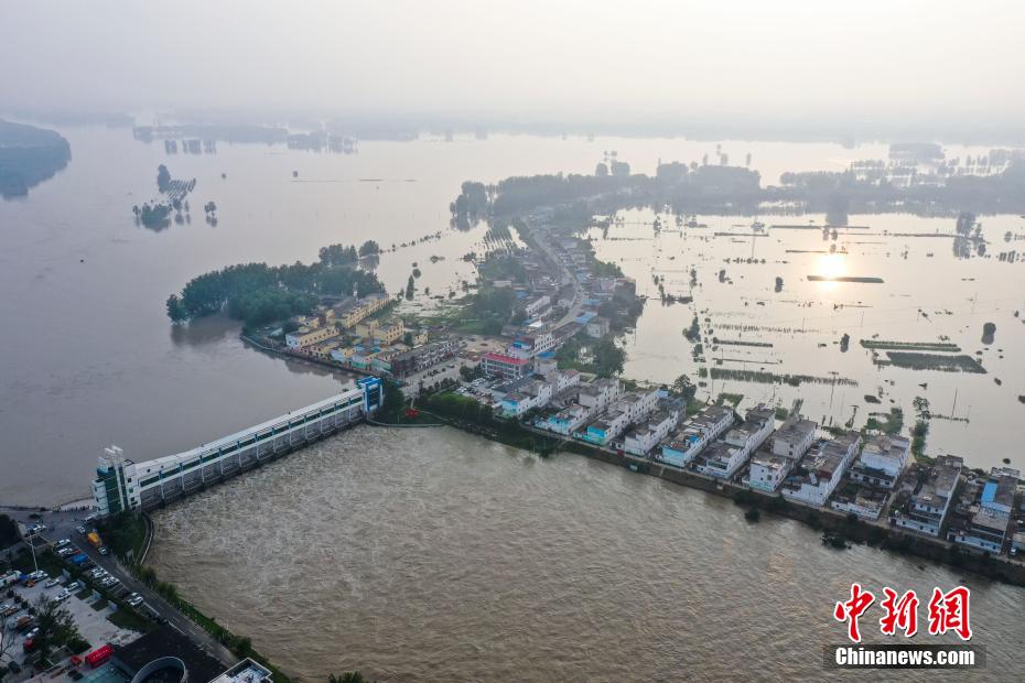 Anhui: área de armazenamento de inunda??es em Mengwa entra em opera??o