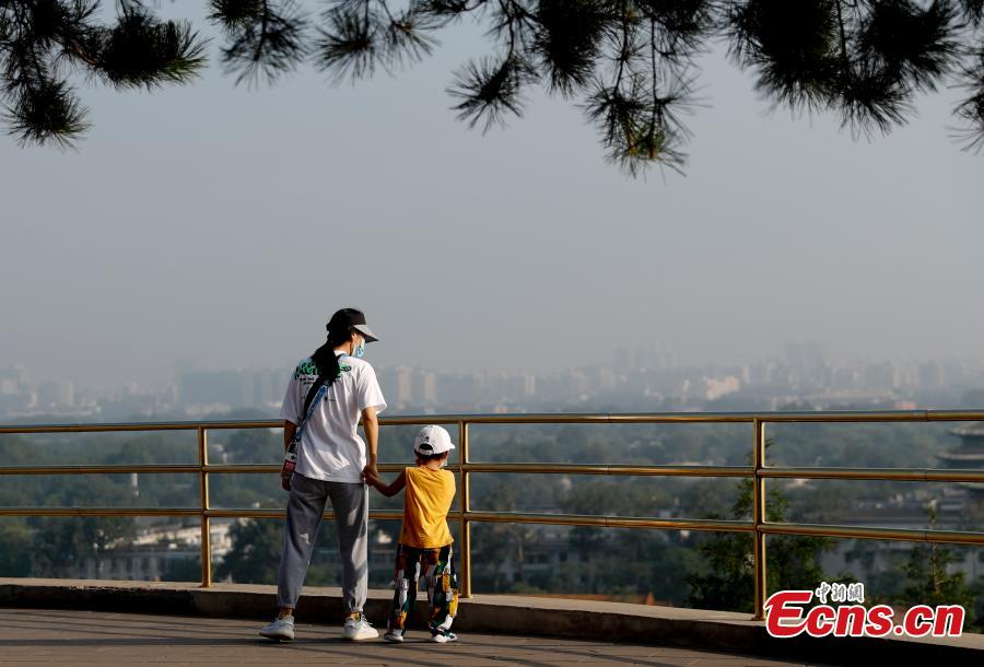 Beijing: parques registram maior afluência de visitantes com a diminui??o do nível de emergência 