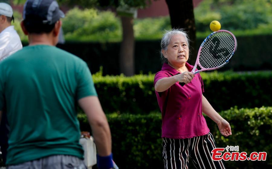 Beijing: parques registram maior afluência de visitantes com a diminui??o do nível de emergência 