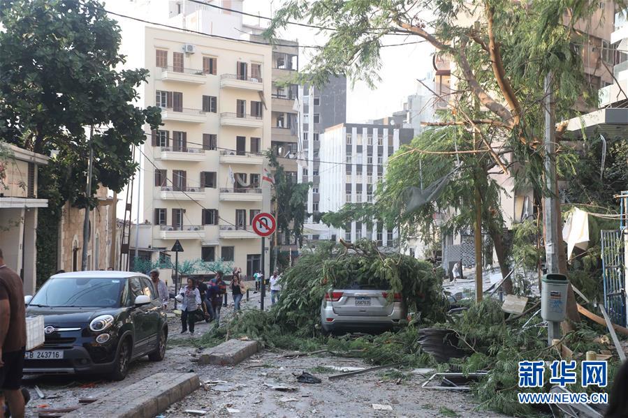 Explos?es no porto de Beirute causadas provavelmente por produtos químicos explosivos