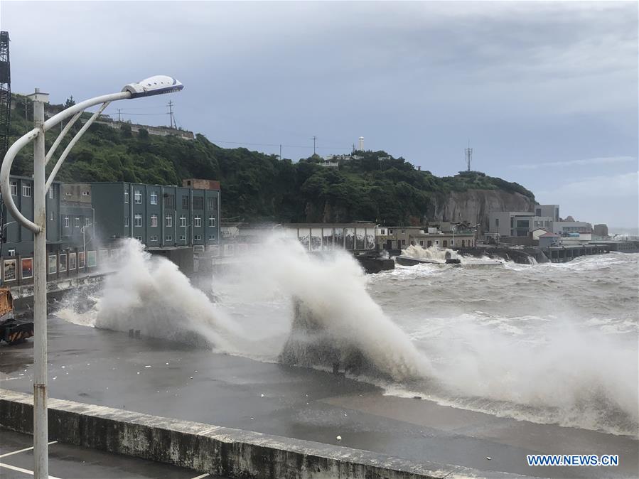 Tuf?o Hagupit atinge província chinesa de Zhejiang

