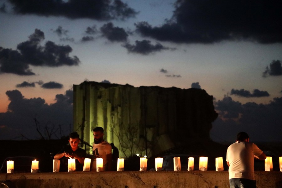 Governo libanês renuncia após explos?o em Beirute