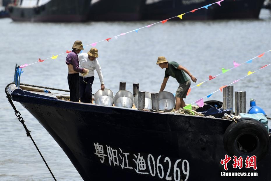 Finalizado período anual de proibi??o de pesca no Mar do Sul da China