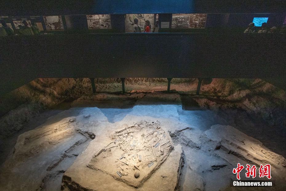 Sal?o Memorial das Vítimas no Massacre de Nanjing por Invasores Japoneses assinala seu 35o aniversário da constru??o