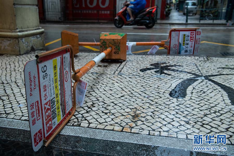 Macau emite sinal de tuf?o no 10 e?alerta vermelho para tempestade