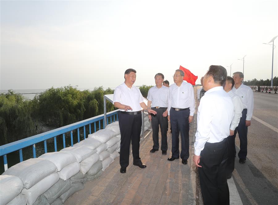 Xi inspeciona cidade de Hefei, no leste da China