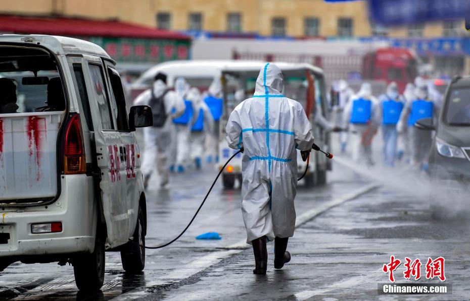 Principais áreas de Urumqi s?o totalmente desinfetadas novamente para evitar pontos cegos