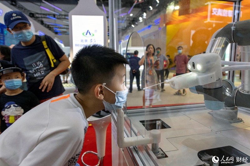 CIFTIS:? visitantes interagem com novas tecnologias em exposi??o