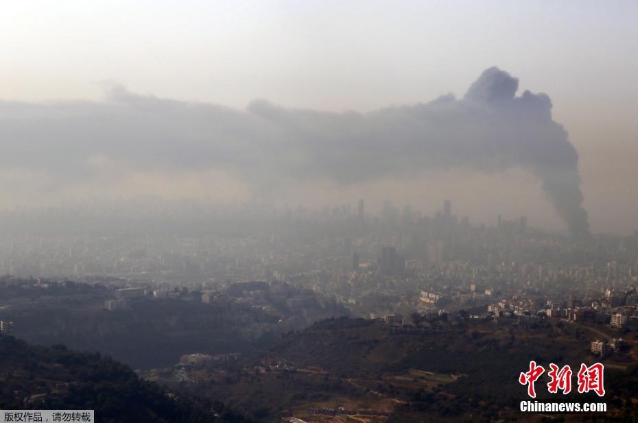 Incêndio aconteceu no porto de Beirute após grande explos?o