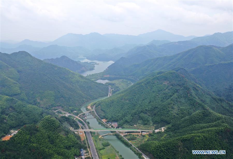 Ferrovia Quzhou-Ningde inicia opera??o