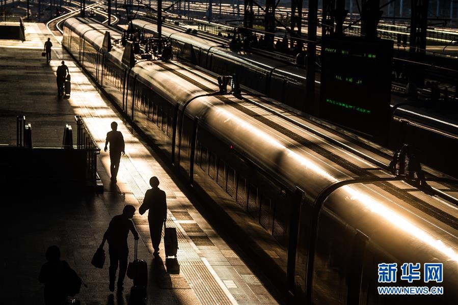 Wuhan：Esta??o Ferroviária de Hankou estréia pico no retorno de passageiros