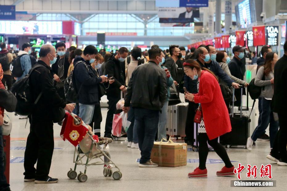 Wuhan lida com 1,8 milh?o de viagens ferroviárias durante o feriado