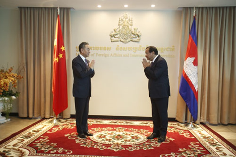 China e Camboja prometem aprofundar a coopera??o em todas as áreas