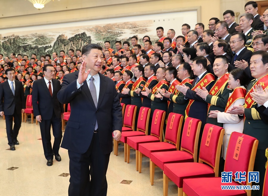 Xi se reúne com modelos exemplares na promo??o da solidariedade militar-civil

