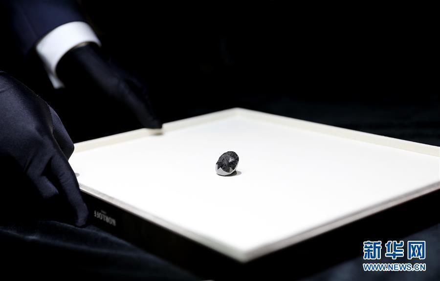 Diamante negro de Paris será exibido durante 3a Exposi??o Internacional de Importa??o da China em Shanghai