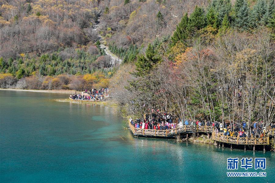 Reconstru??o pós-desastre de Jiuzhaigou praticamente concluída