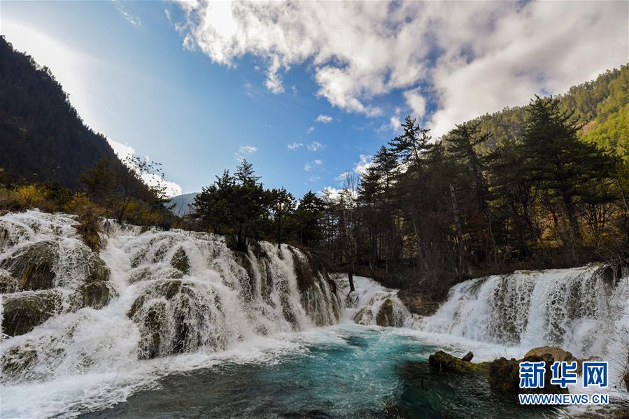 Reconstru??o pós-desastre de Jiuzhaigou praticamente concluída