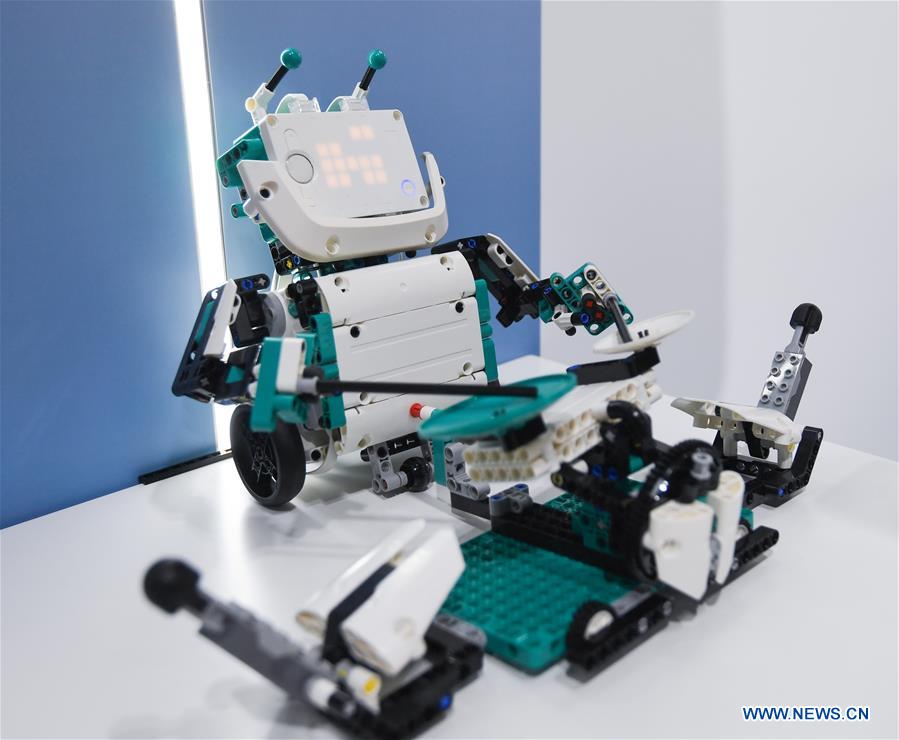Grupo LEGO lan?a conjuntos de brinquedos inéditos na 3a Feira Internacional de Importa??o da China