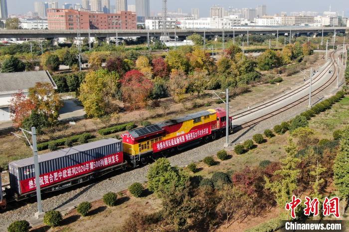 China transporta materiais de preven??o de pandemias para a Europa