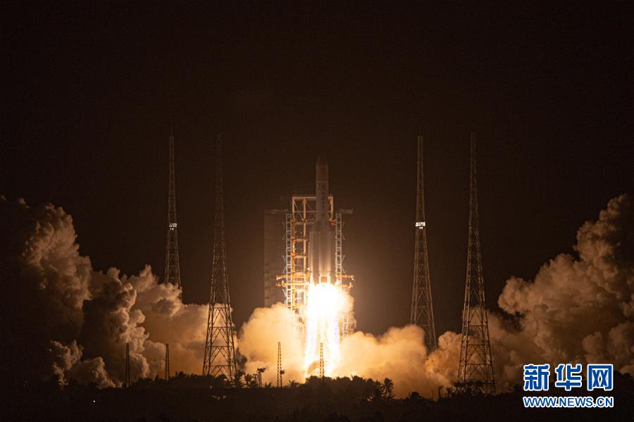 China lan?a sonda Chang'e-5 para coletar e transportar de volta à terra amostras da lua