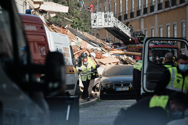 Explos?o e desabamento de edifício deixa um desaparecido e cinco feridos em Lisboa