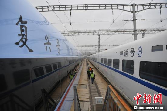 Novo modelo de trem-bala Fuxing circulará em breve em Yunnan
