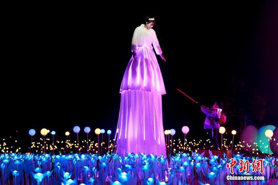 Galeria: fogos de artifício de Hunan d?o boas-vindas ao Ano Novo