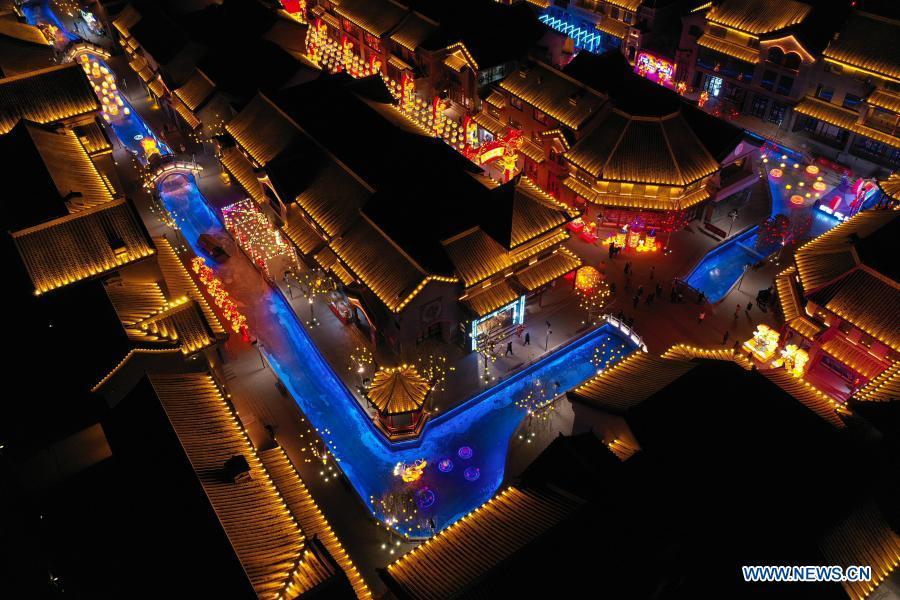 Decora??o com luzes no Bairro Antigo do Distrito Qilihe de Lanzhou