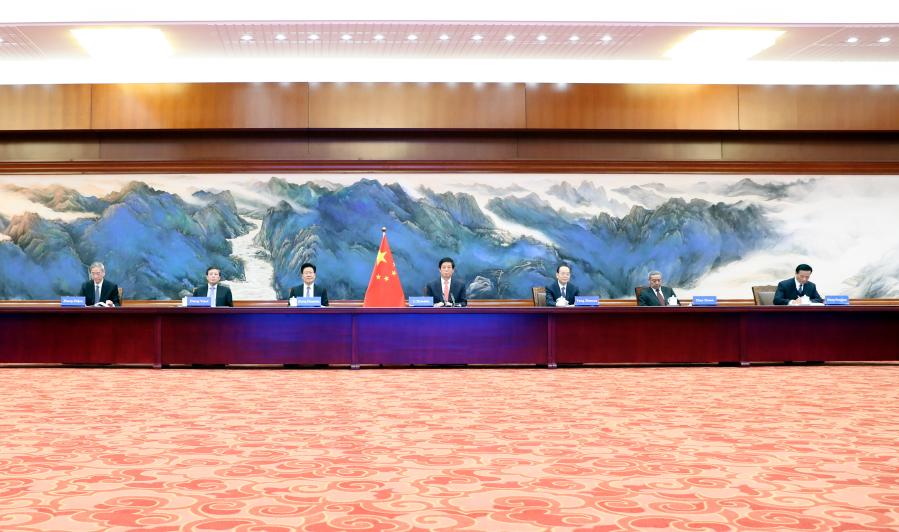 China e Camboja buscam melhorar a coopera??o e fortalecer la?os bilaterais