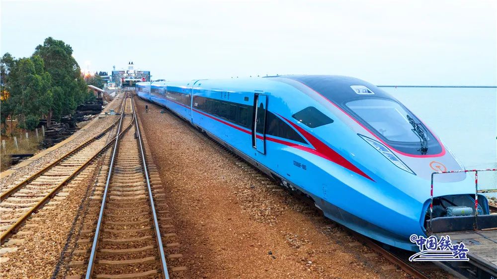 Trem-bala “Fuxing” entrará em opera??o em Hainan