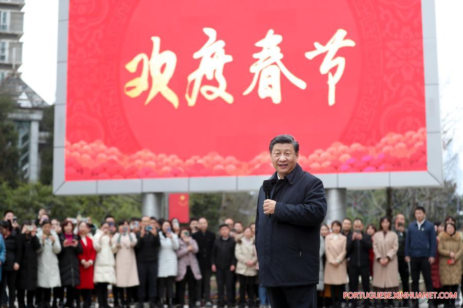 Xi expressa sauda??es de Ano Novo Chinês desejando uma China próspera

