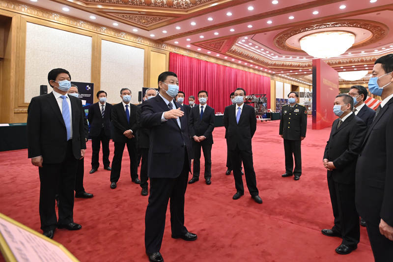 Xi reúne-se com representantes da miss?o Chang'e-5