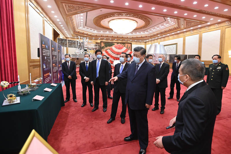 Xi reúne-se com representantes da miss?o Chang'e-5