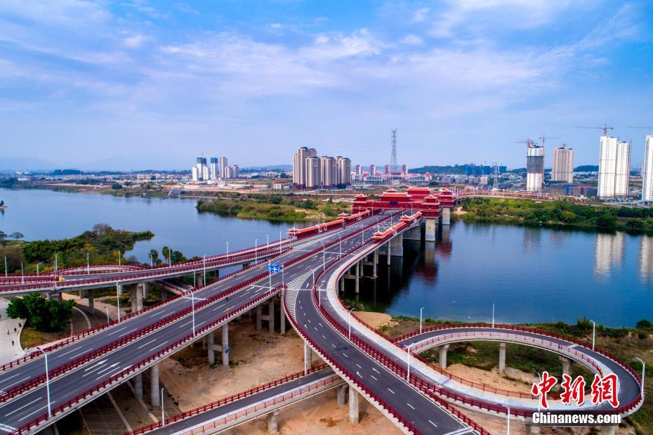 China: Maior ponte coberta do mundo entra em opera??o