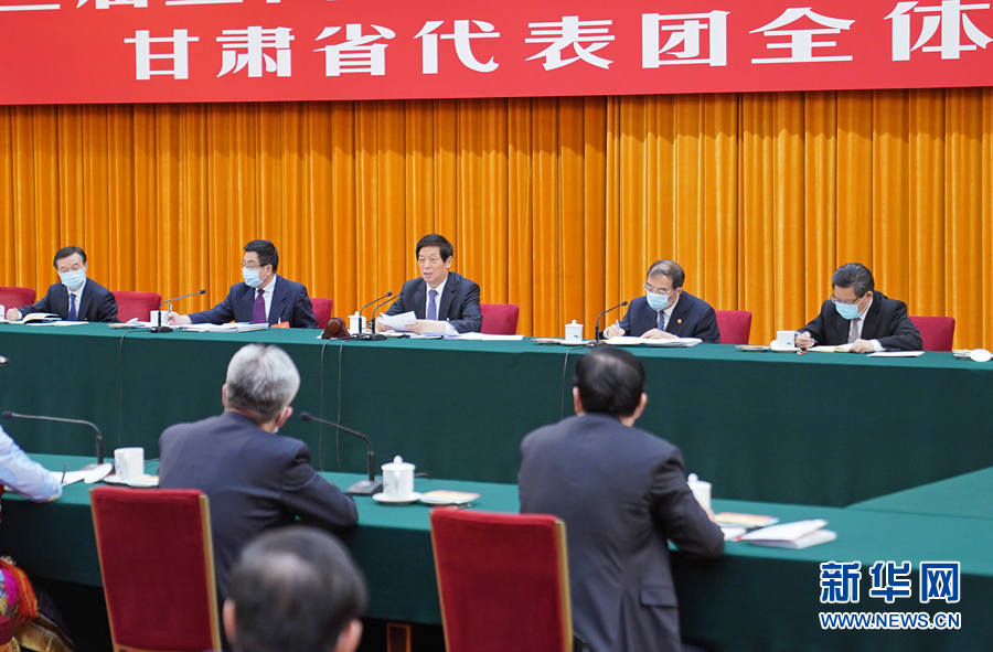 Líderes chineses participam de delibera??es da sess?o legislativa anual