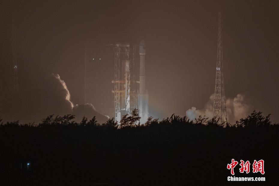 China lan?a foguete de carga de porte médio Longa Marcha-7A