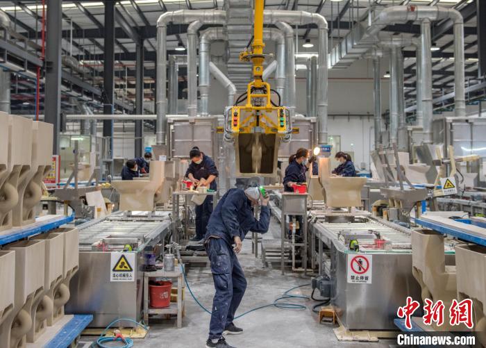 Fujian: Primeira fábrica de ceramica inteligente 5G