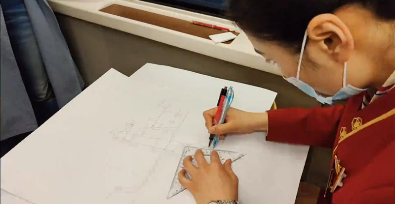 Membro de tripula??o de ferrovia de alta velocidade desenha mapa ferroviário nacinal em 90 minutos