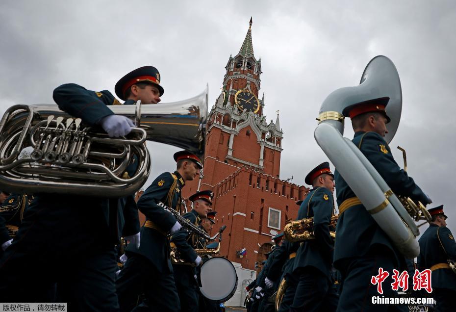Rússia realiza desfile militar em comemora??o do 76o aniversário da vitória da Grande Guerra Patriótica